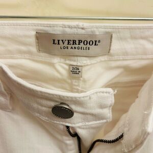 Liverpool Los Angeles Classic White Jeans Hannah Crop Flare Fray Hem mid-rise